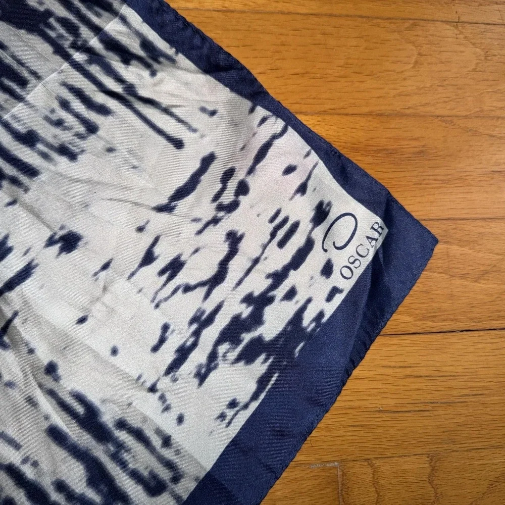 Oscar‎ De La Renta Scarf Navy Blue 100% Silk Rectangle Oblong Geometric Print